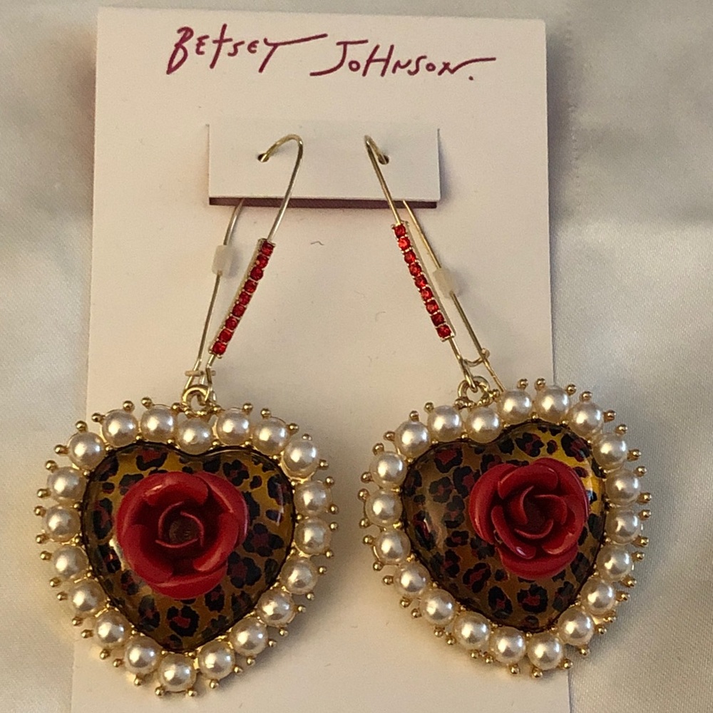 Betsey Johnson Red Rose Bud Leopard Heart Drop Earrings Faux Pearl & Crystal NWT